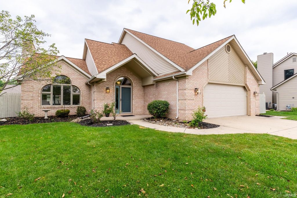 7517 Greymoor Drive, Fort Wayne, IN 46815