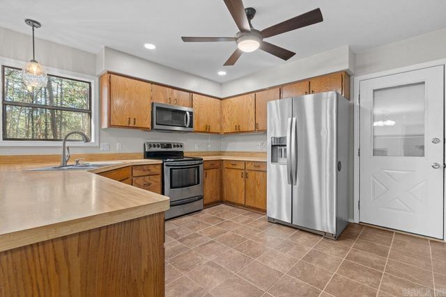 3 Penaranda Lane, Hot Springs Village, AR 71909