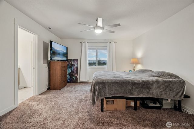 1121 N Auburn Place, Ridgefield, WA 98642