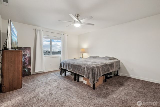 1121 N Auburn Place, Ridgefield, WA 98642