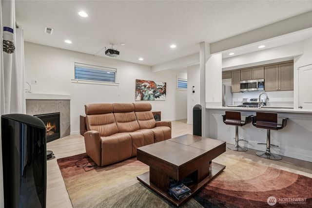 1121 N Auburn Place, Ridgefield, WA 98642