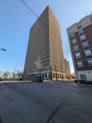 6700 S South Shore Drive 15H, Chicago, IL 60649