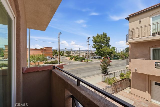 15340 Lassen, Los Angeles, CA 91345