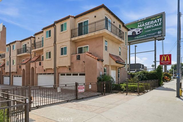 15340 Lassen, Los Angeles, CA 91345