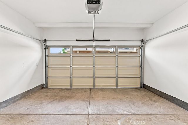 15340 Lassen, Los Angeles, CA 91345