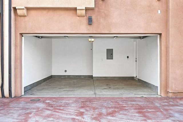 15340 Lassen, Los Angeles, CA 91345
