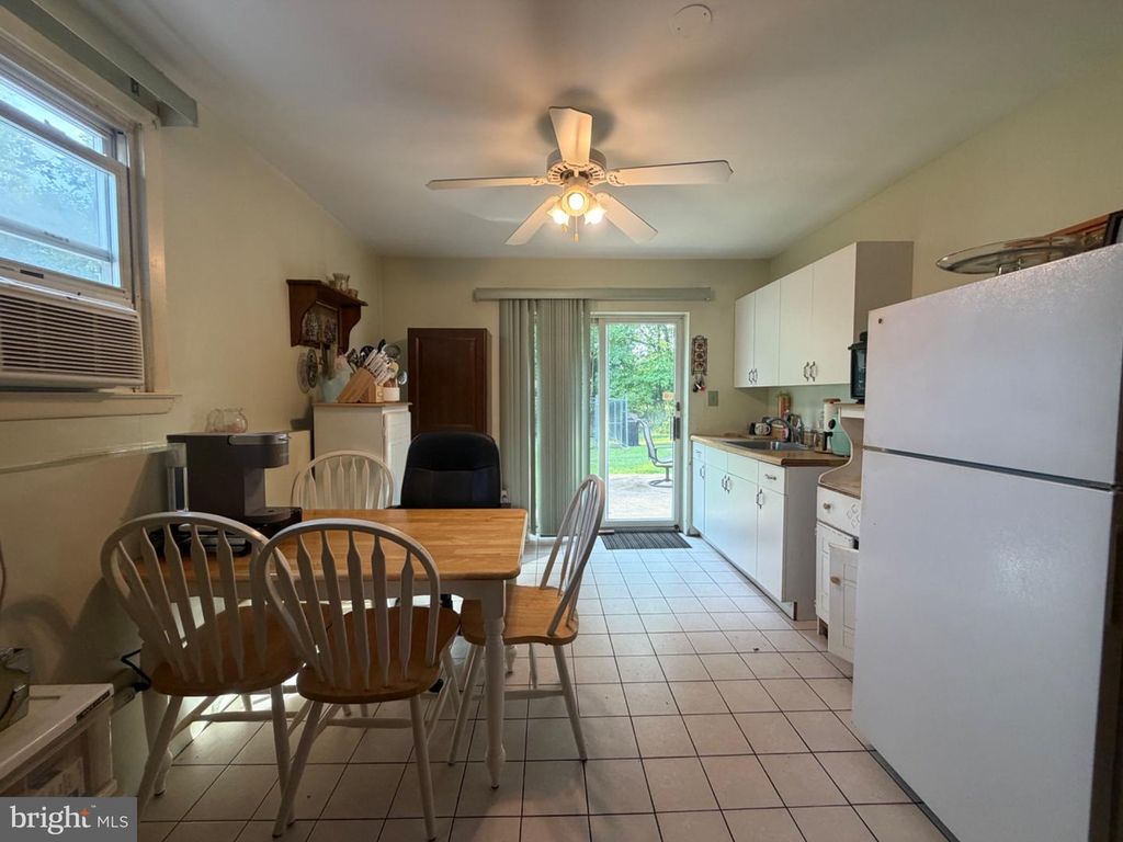 770 ADAMS LN, NORTH BRUNSWICK, NJ 08902 — photo 3