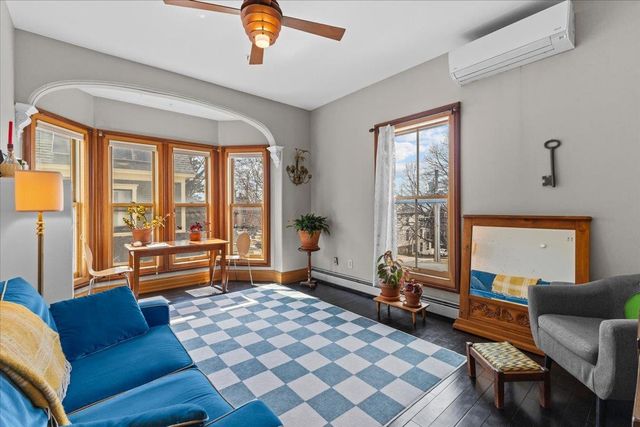 204 S Union St Apt 5, Burlington, VT 05401