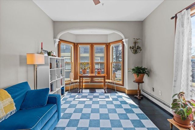 204 S Union St Apt 5, Burlington, VT 05401