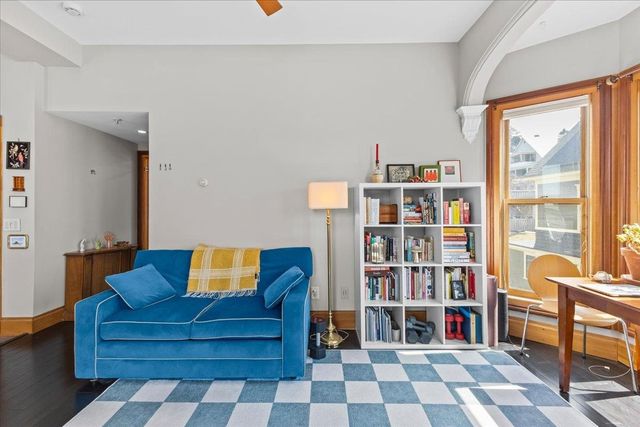 204 S Union St Apt 5, Burlington, VT 05401