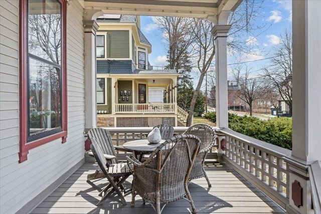 204 S Union St Apt 5, Burlington, VT 05401