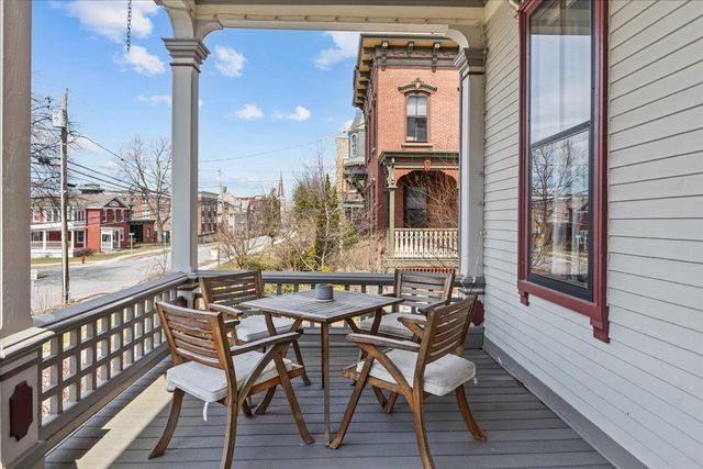 204 S Union St Apt 5, Burlington, VT 05401