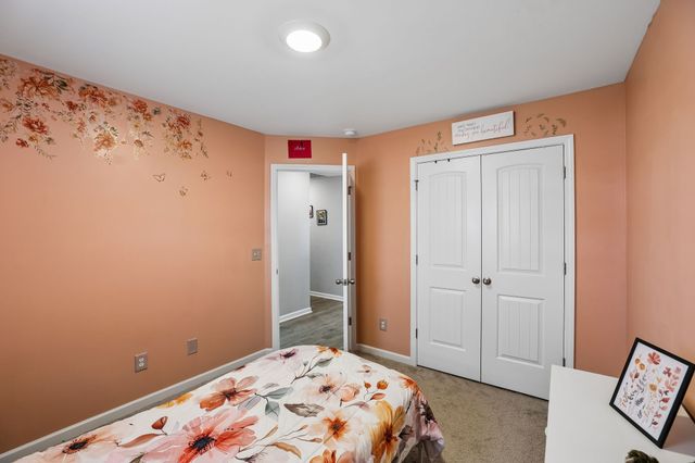1041 Hickoryridge Dr, Murfreesboro, TN 37129