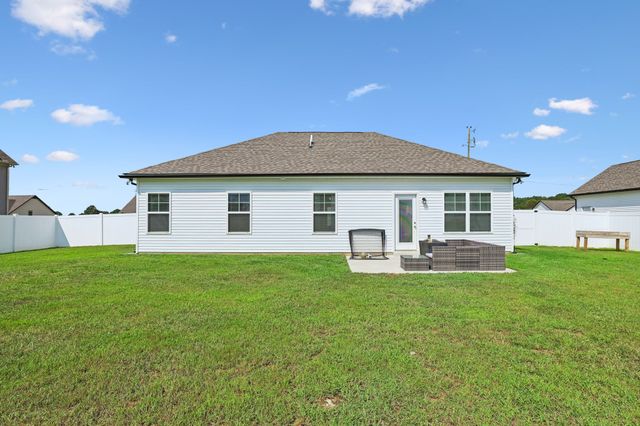 1041 Hickoryridge Dr, Murfreesboro, TN 37129