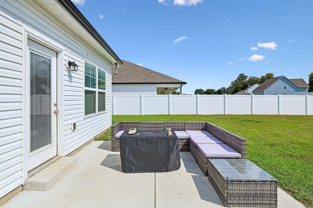 1041 Hickoryridge Dr, Murfreesboro, TN 37129