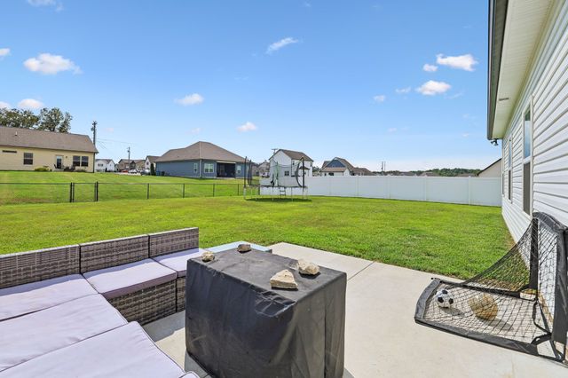 1041 Hickoryridge Dr, Murfreesboro, TN 37129