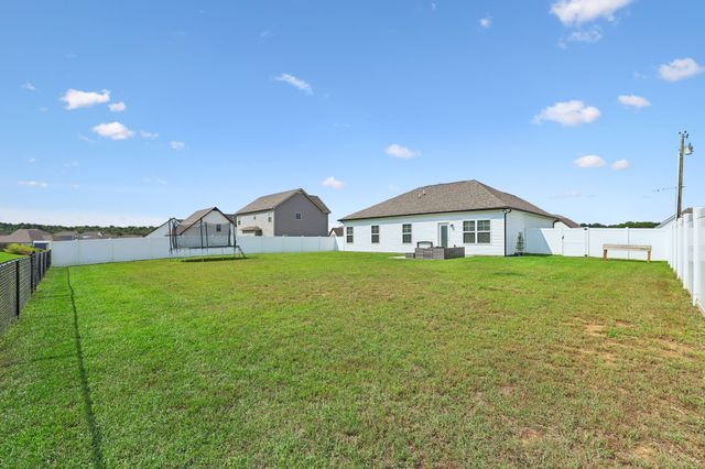 1041 Hickoryridge Dr, Murfreesboro, TN 37129