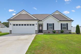 1041 Hickoryridge Dr, Murfreesboro, TN 37129