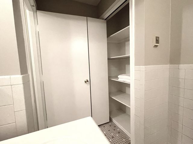 1323 Worcester Rd E7, Framingham, MA 01701