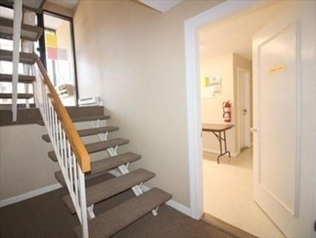 1323 Worcester Rd E7, Framingham, MA 01701