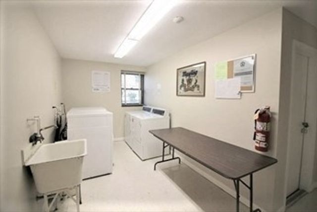 1323 Worcester Rd E7, Framingham, MA 01701
