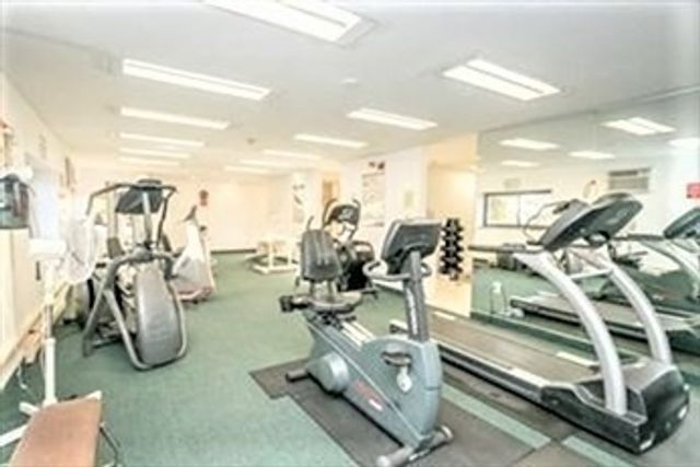 1323 Worcester Rd E7, Framingham, MA 01701