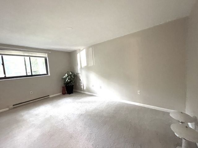 1323 Worcester Rd E7, Framingham, MA 01701