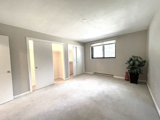 1323 Worcester Rd E7, Framingham, MA 01701