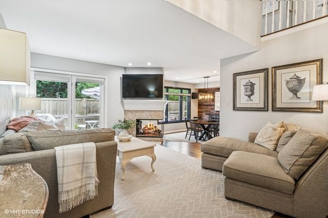 1622 Glenview Road, Glenview, IL 60025