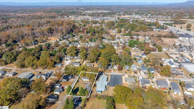 819 Gordon Street Extension, Greenville, SC 29611