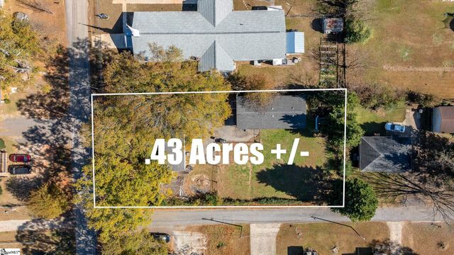 819 Gordon Street Extension, Greenville, SC 29611