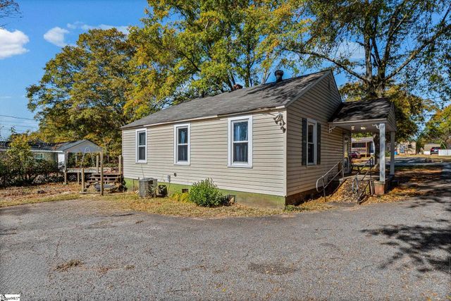 819 Gordon Street Extension, Greenville, SC 29611