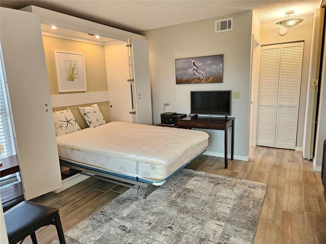 435 CERROMAR LANE 329, Venice, FL 34293