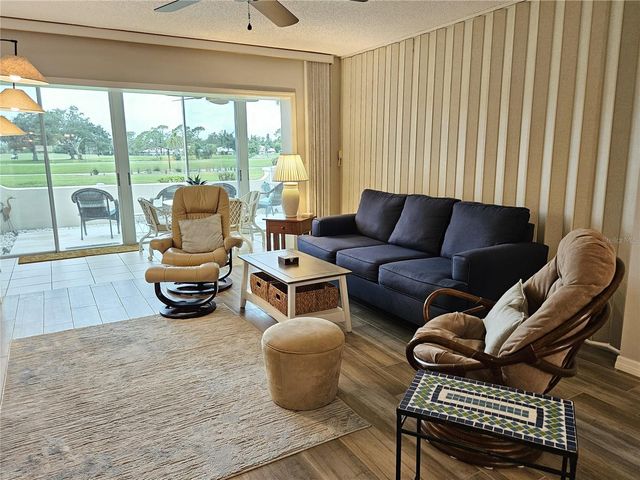 435 CERROMAR LANE 329, Venice, FL 34293