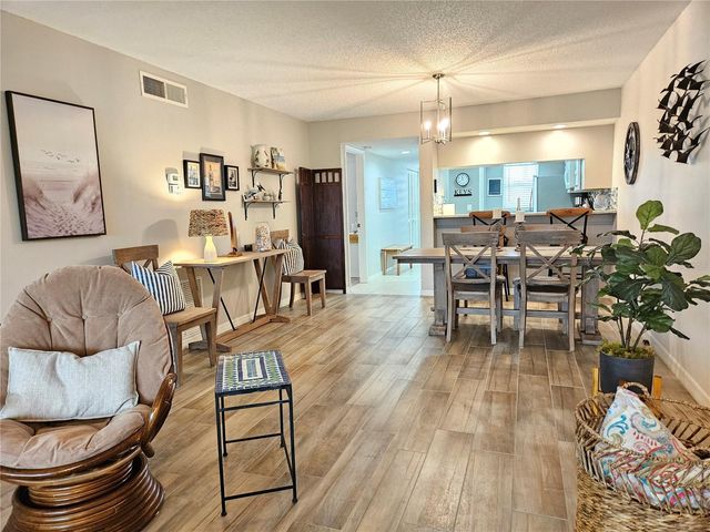 435 CERROMAR LANE 329, Venice, FL 34293