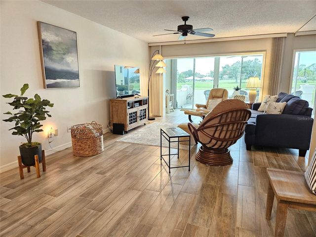 435 CERROMAR LANE 329, Venice, FL 34293