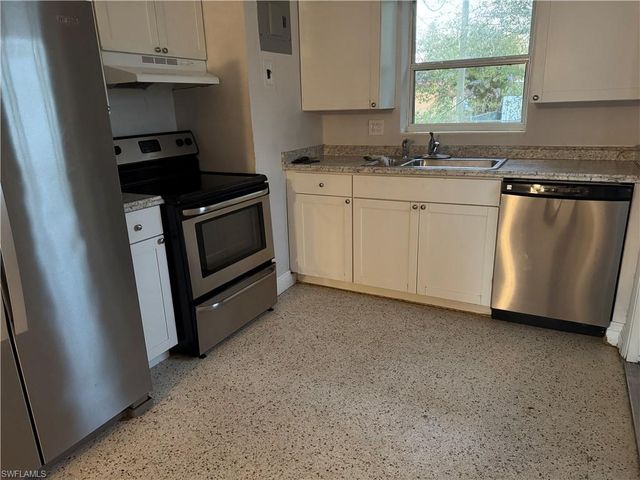 2953 Magnolia ST, Fort Myers, FL 33901