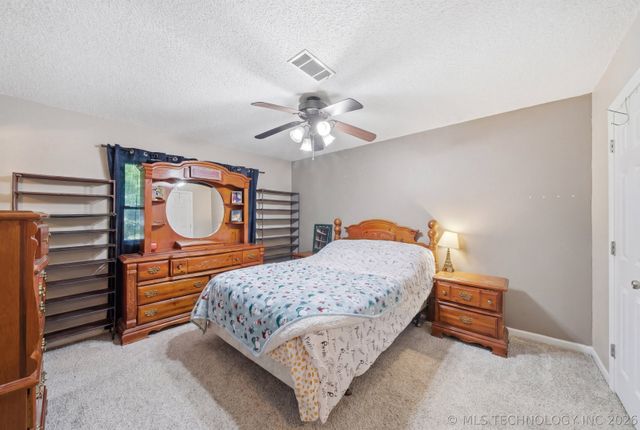 28654 E 138th Street S, Coweta, OK 74429