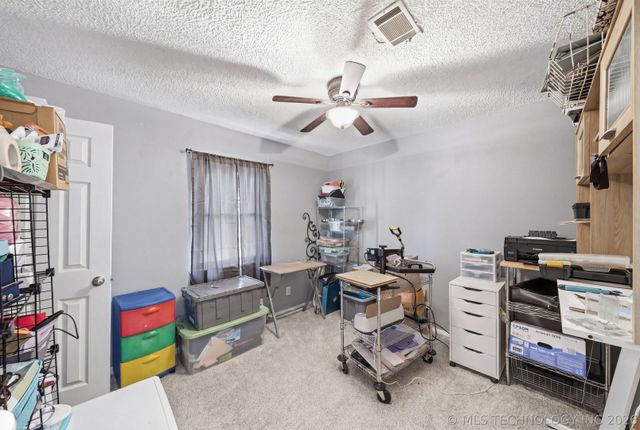 28654 E 138th Street S, Coweta, OK 74429