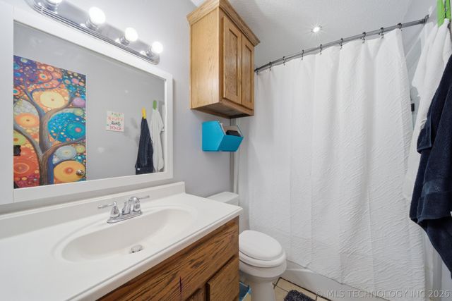 28654 E 138th Street S, Coweta, OK 74429