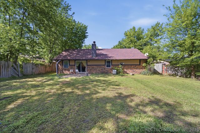 28654 E 138th Street S, Coweta, OK 74429