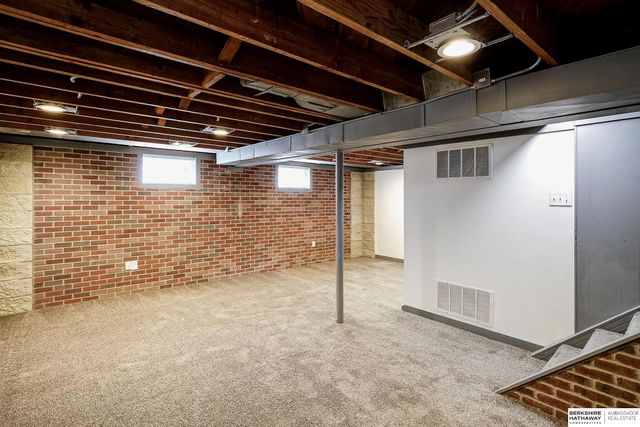 4129 N Street, Omaha, NE 68107
