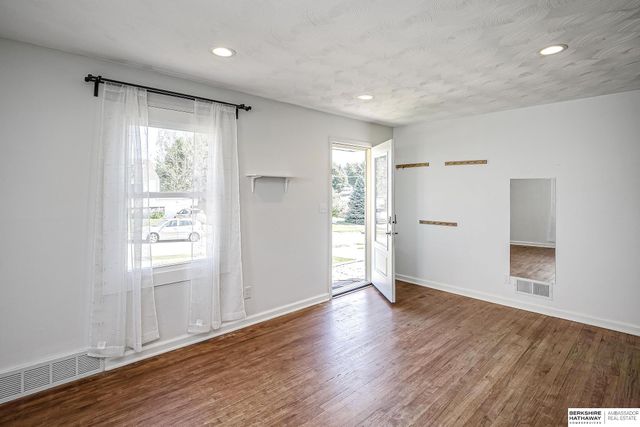 4129 N Street, Omaha, NE 68107