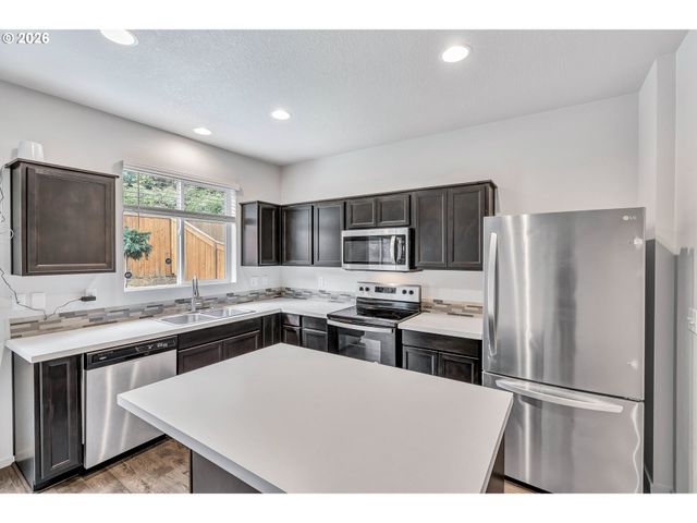 1925 Ne 117TH Ct, Vancouver, WA 98684