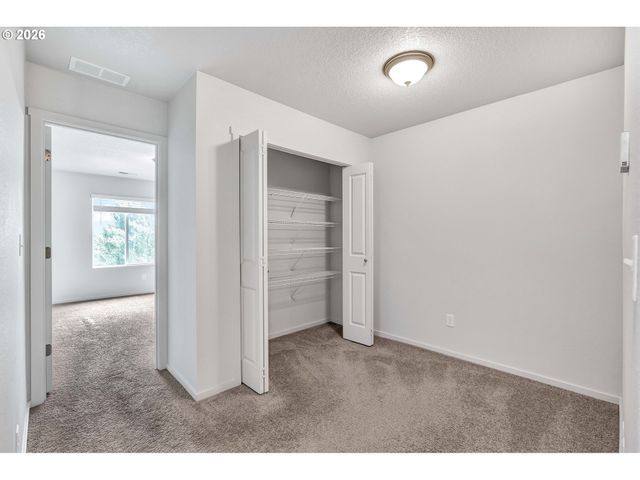 1925 Ne 117TH Ct, Vancouver, WA 98684