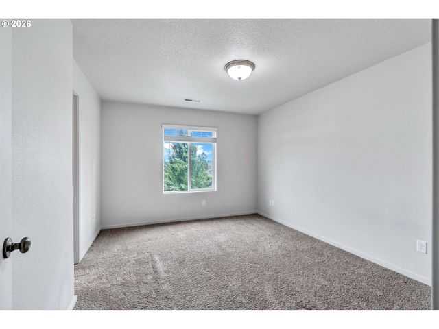 1925 Ne 117TH Ct, Vancouver, WA 98684
