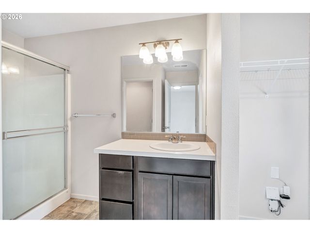 1925 Ne 117TH Ct, Vancouver, WA 98684