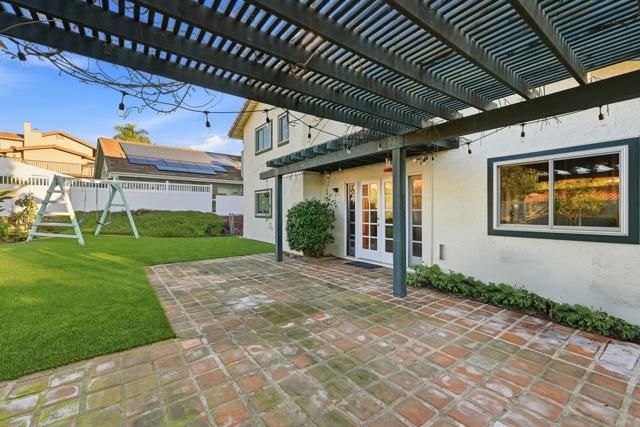 2736 Victoria Avenue, Carlsbad, CA 92010