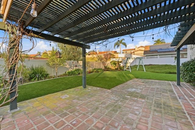 2736 Victoria Avenue, Carlsbad, CA 92010