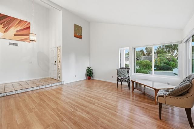 2736 Victoria Avenue, Carlsbad, CA 92010